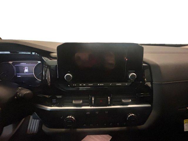 new 2025 Nissan Pathfinder car, priced at $35,372