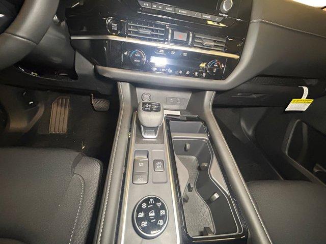 new 2025 Nissan Pathfinder car, priced at $35,372