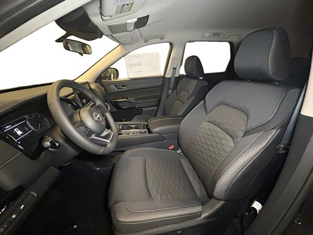 new 2025 Nissan Pathfinder car, priced at $35,372