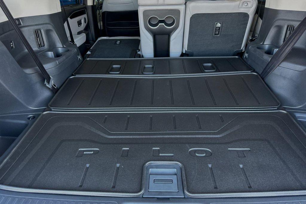 new 2025 Honda Pilot car, priced at $54,575