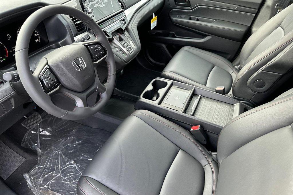 new 2026 Honda Odyssey car, priced at $45,390