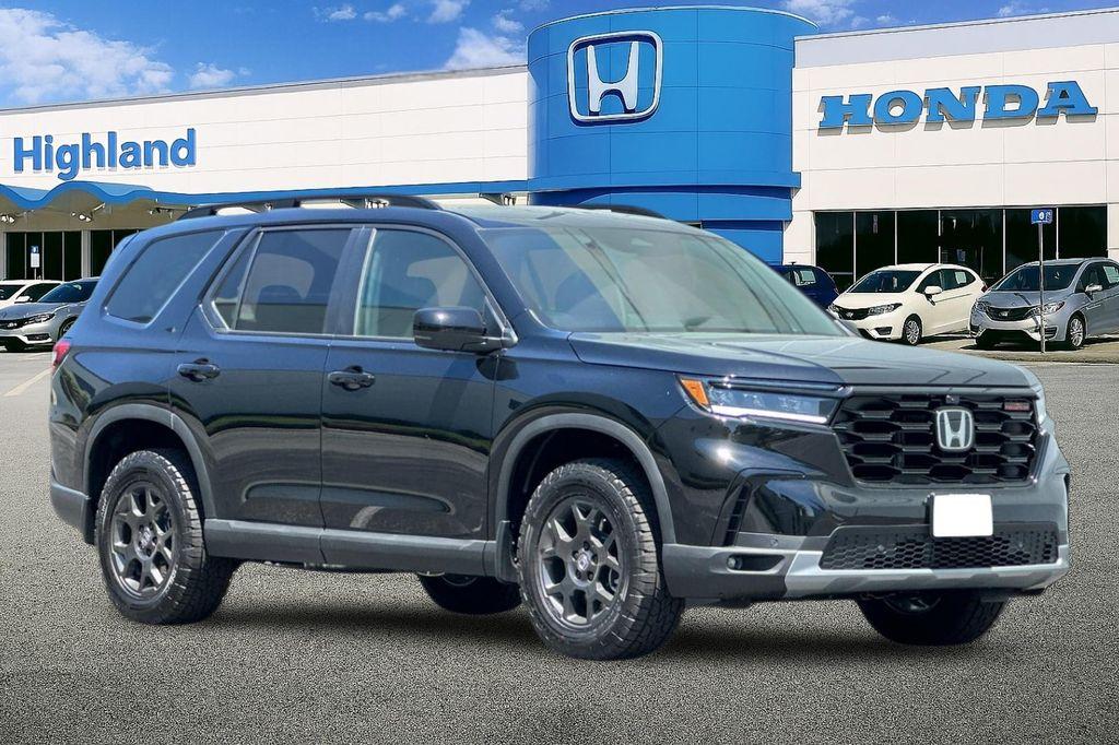 new 2025 Honda Pilot car, priced at $50,895