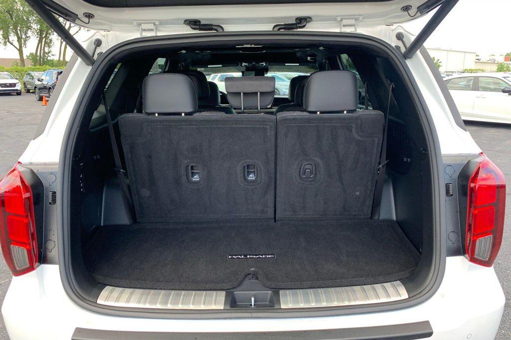 used 2024 Hyundai Palisade car, priced at $45,199