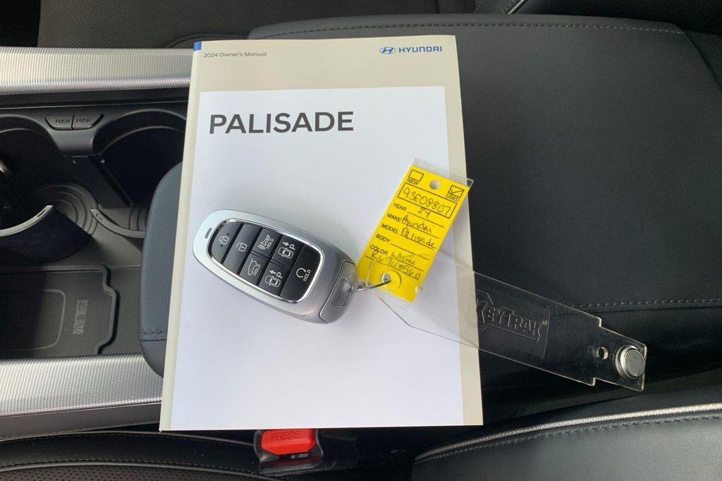 used 2024 Hyundai Palisade car, priced at $45,199