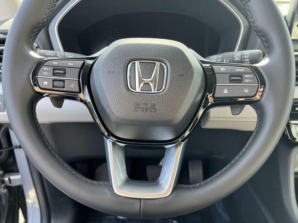 new 2025 Honda Pilot car, priced at $48,700