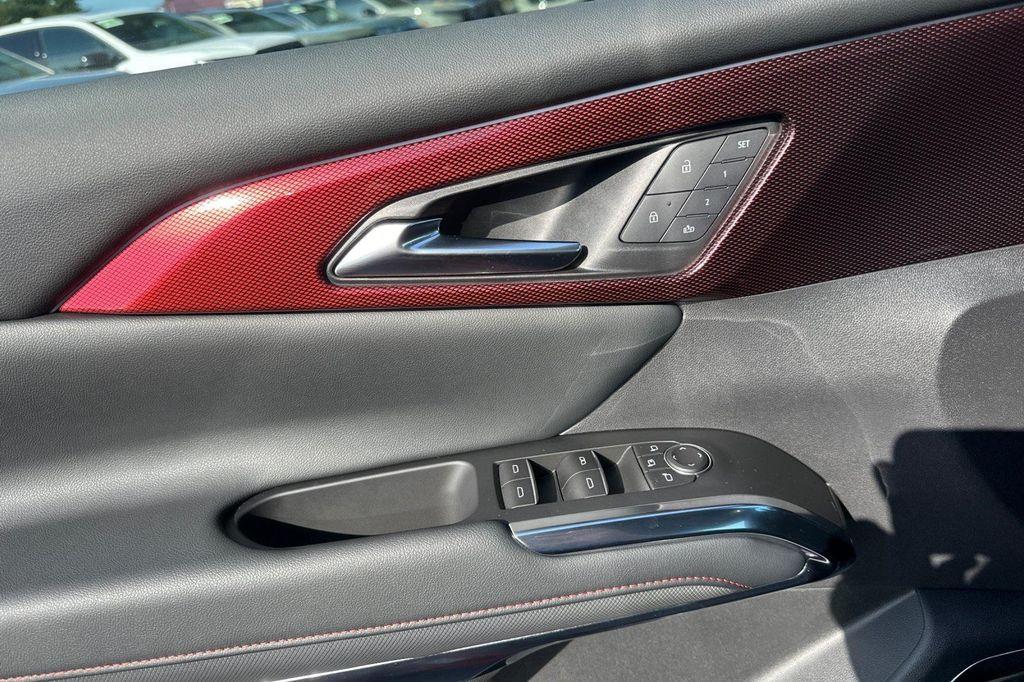 used 2025 Chevrolet Traverse car, priced at $56,999