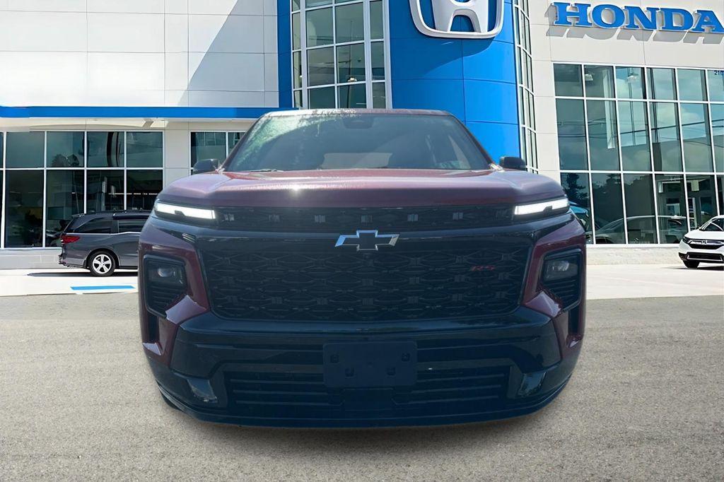 used 2025 Chevrolet Traverse car, priced at $56,999