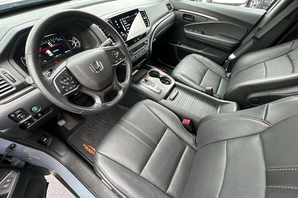 used 2023 Honda Passport car, priced at $35,555