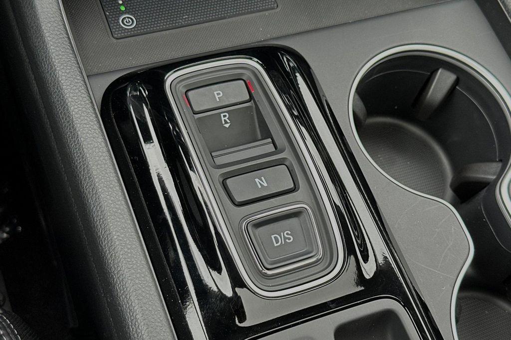 new 2025 Honda Pilot car, priced at $51,095