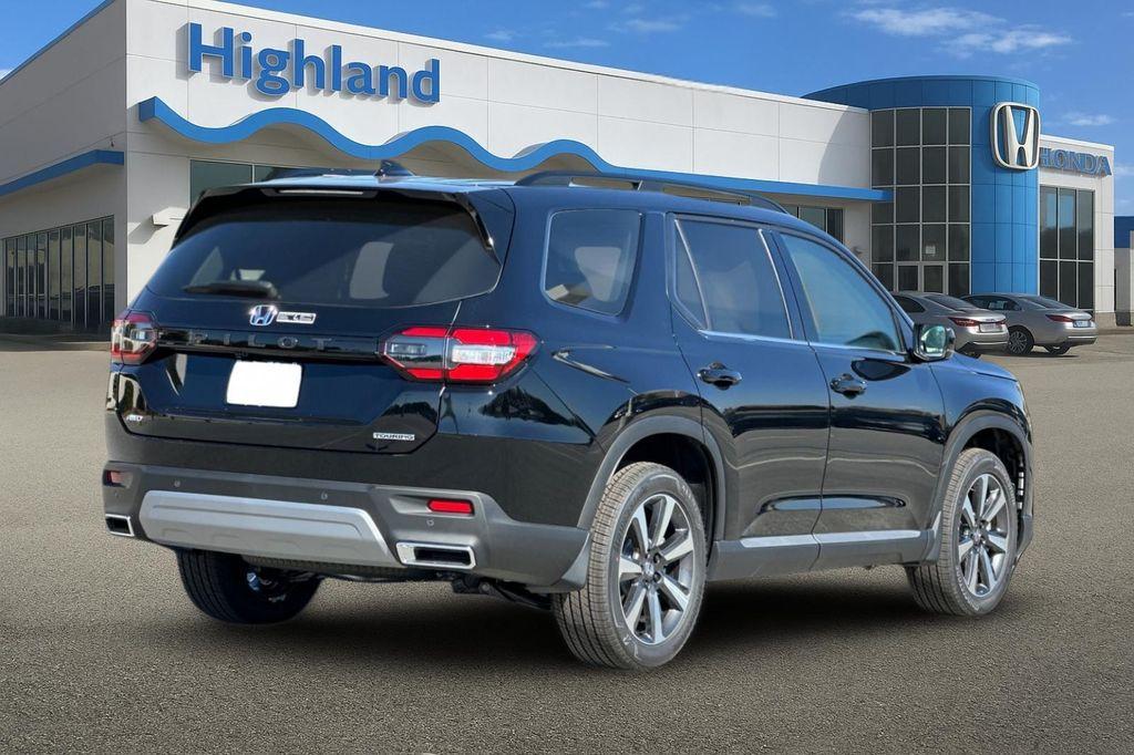 new 2025 Honda Pilot car, priced at $51,095