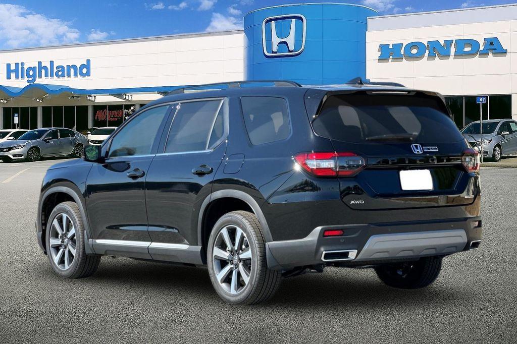 new 2025 Honda Pilot car, priced at $51,095