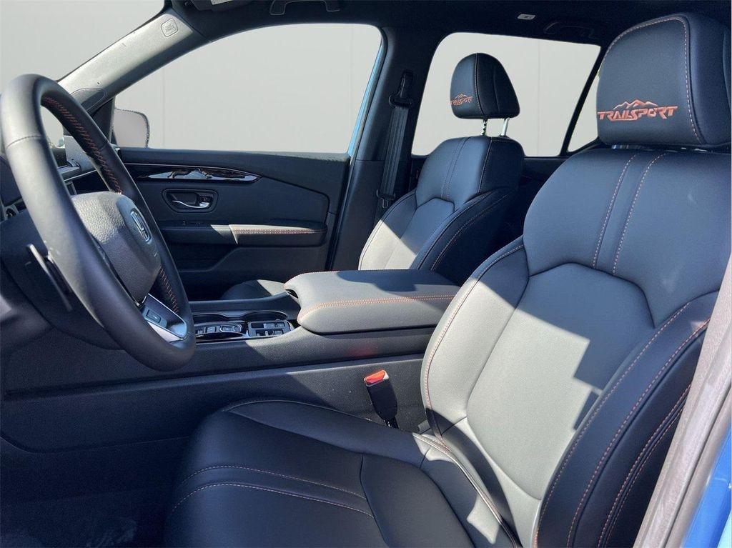 new 2025 Honda Pilot car, priced at $48,200