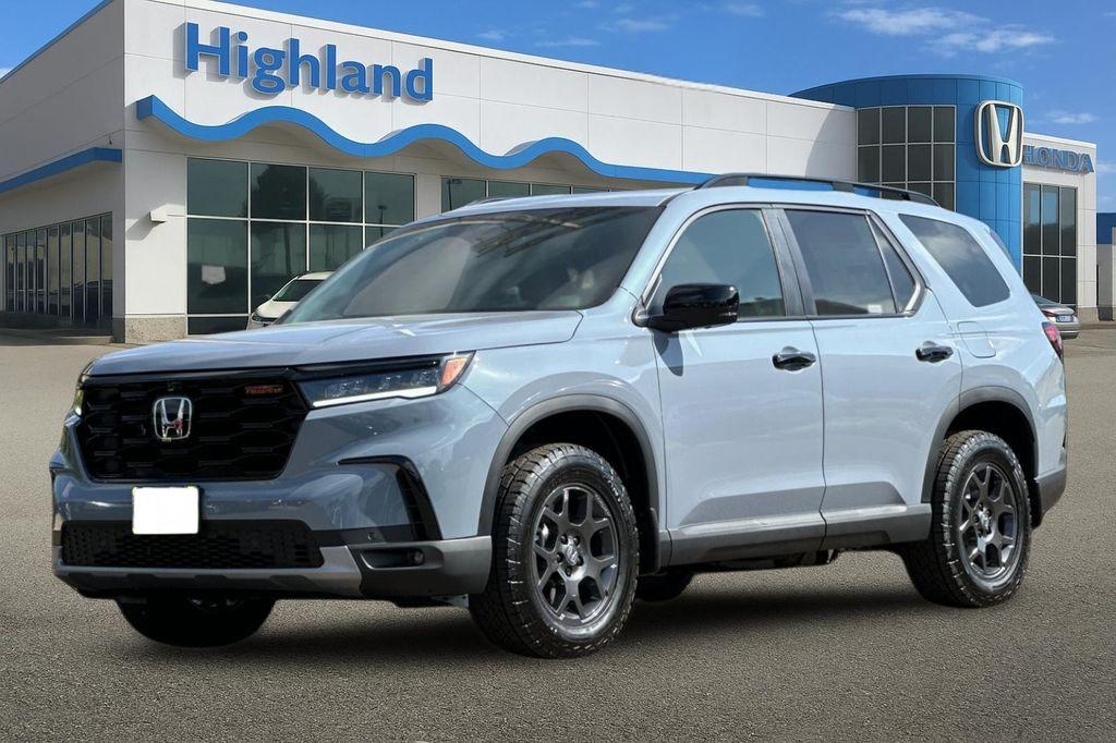 new 2025 Honda Pilot car, priced at $51,350