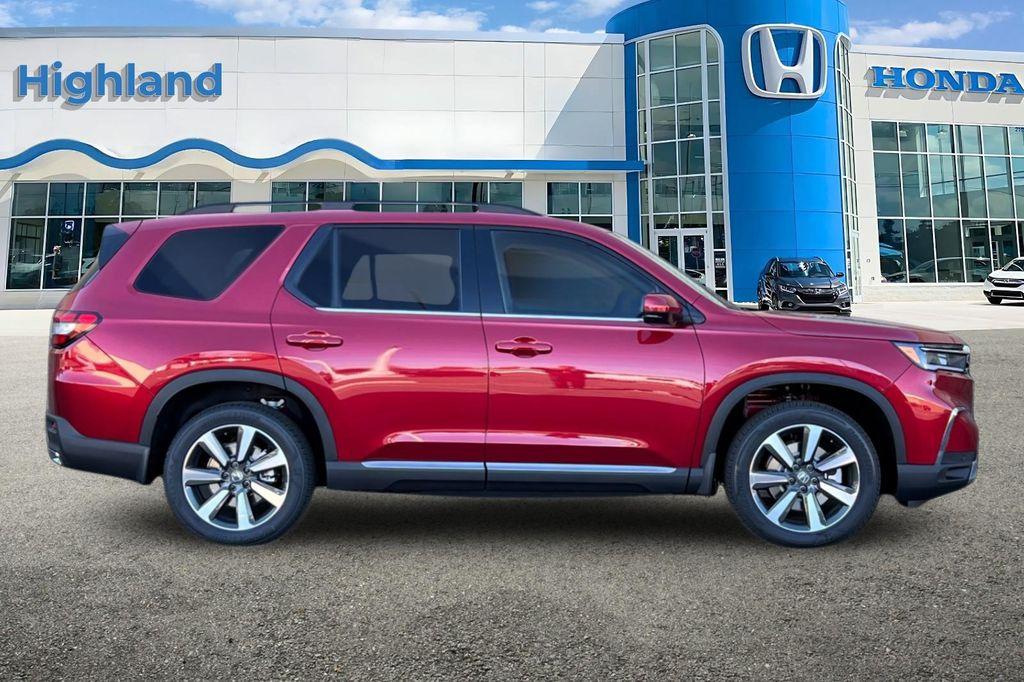 new 2025 Honda Pilot car, priced at $51,505