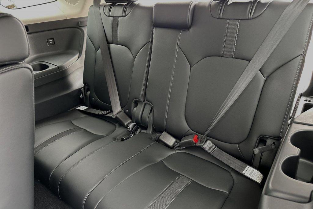 new 2025 Honda Pilot car, priced at $51,505