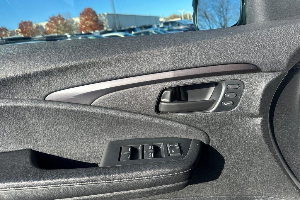 used 2022 Honda Passport car, priced at $29,321