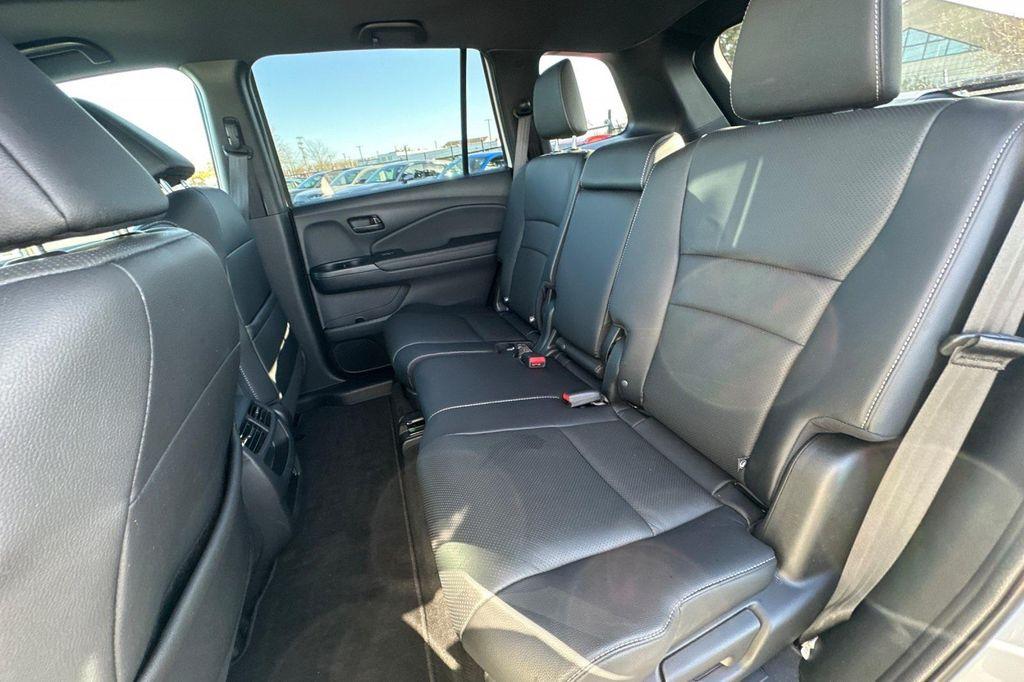 used 2022 Honda Passport car, priced at $29,321