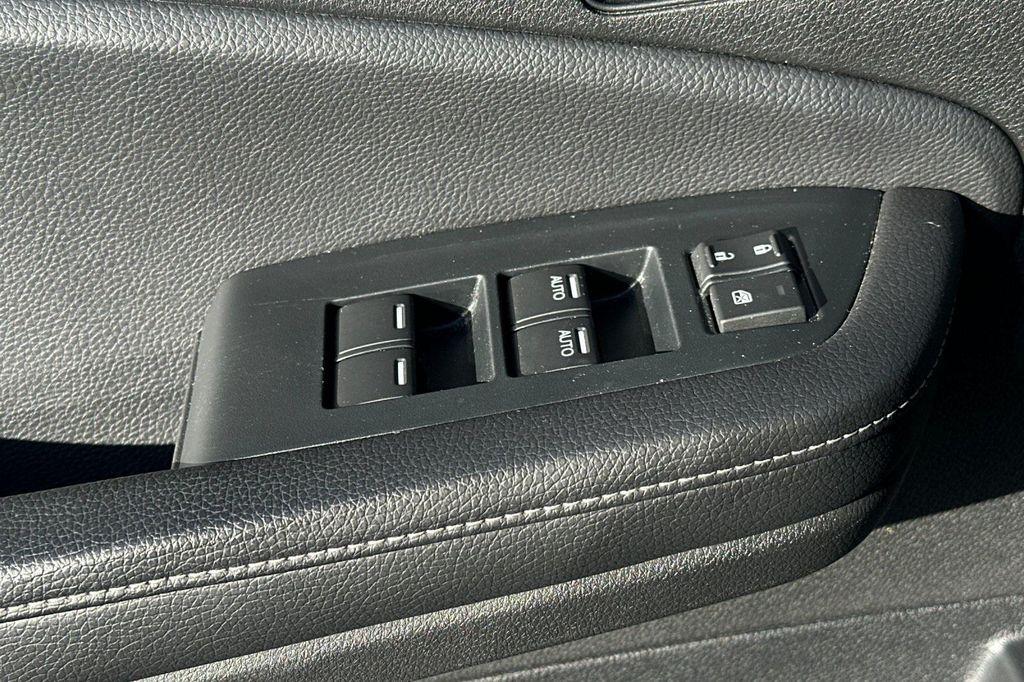 used 2022 Honda Passport car, priced at $29,321