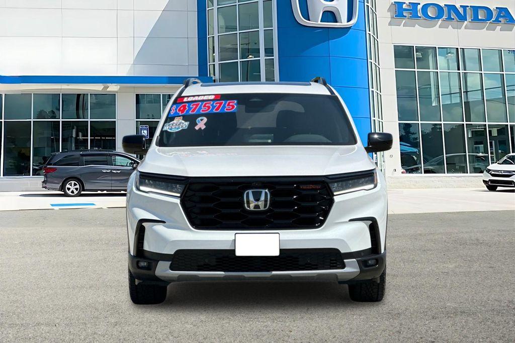new 2025 Honda Pilot car, priced at $51,350