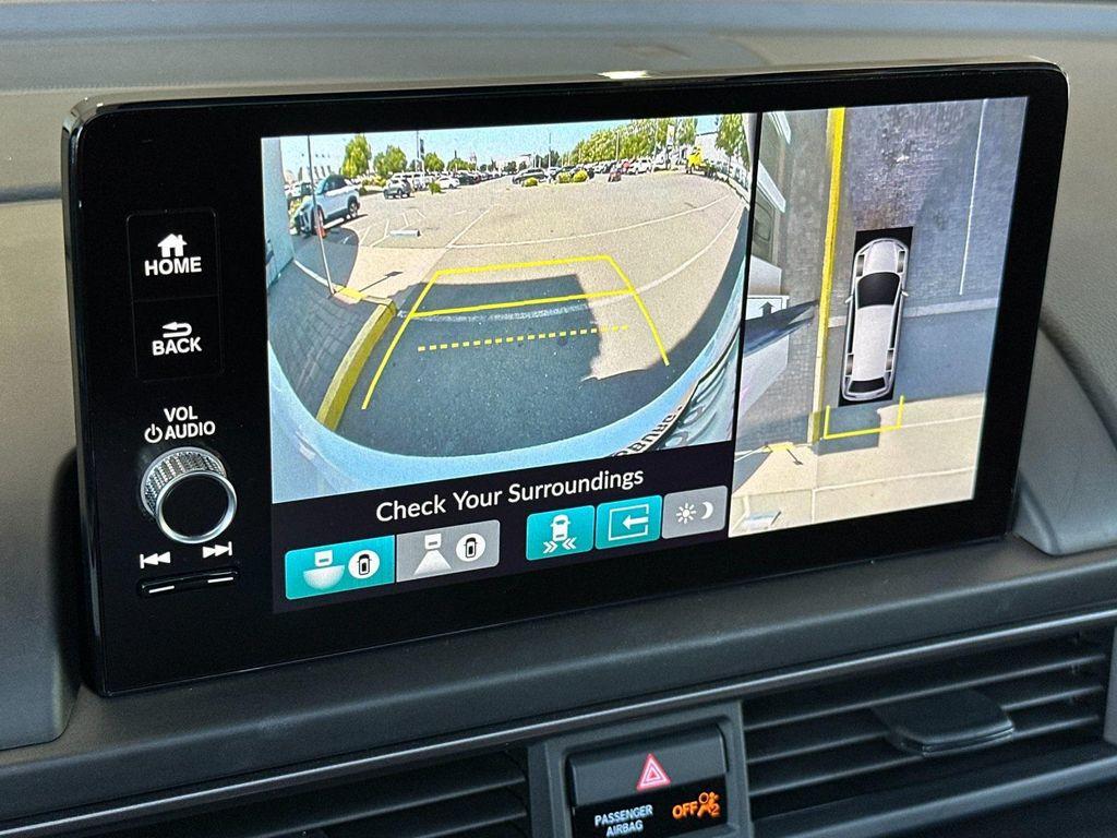 new 2025 Honda Pilot car, priced at $51,350