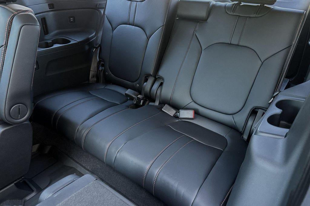 new 2025 Honda Pilot car, priced at $51,350