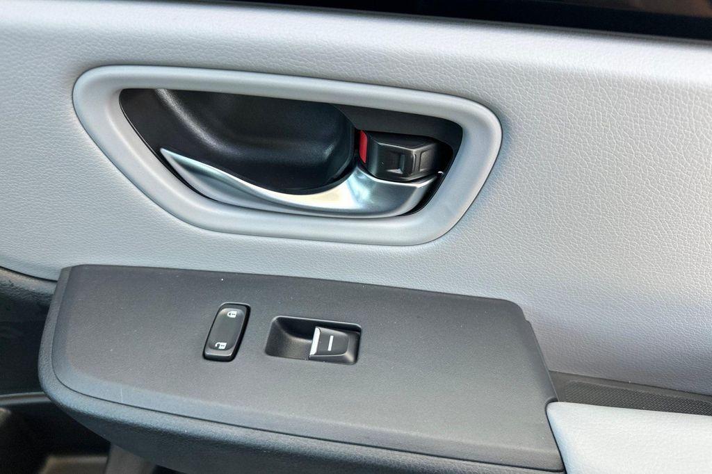 new 2025 Honda Pilot car, priced at $52,950