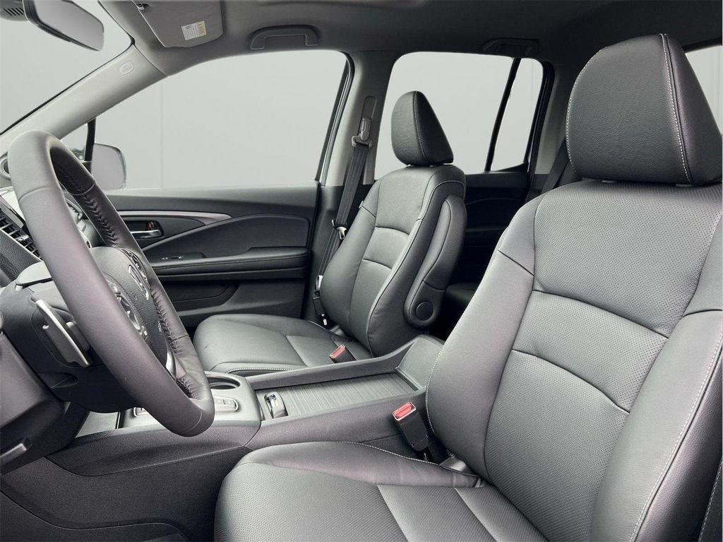 new 2025 Honda Ridgeline car, priced at $43,400
