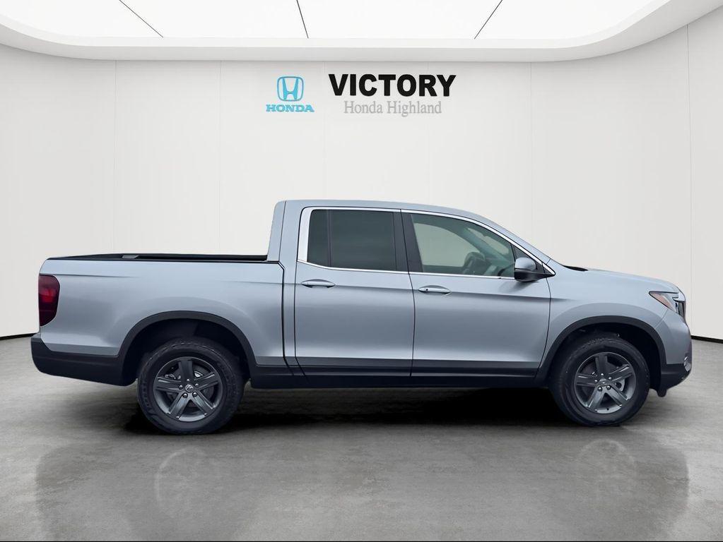 new 2025 Honda Ridgeline car, priced at $43,400