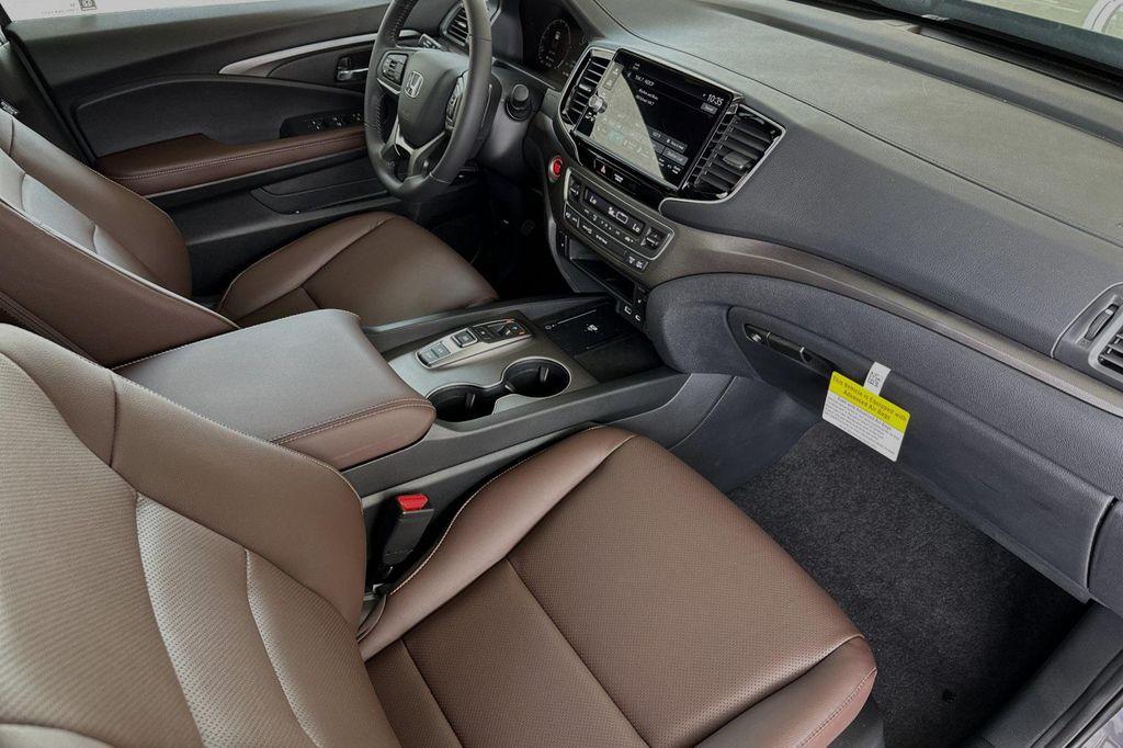 new 2025 Honda Ridgeline car, priced at $45,955