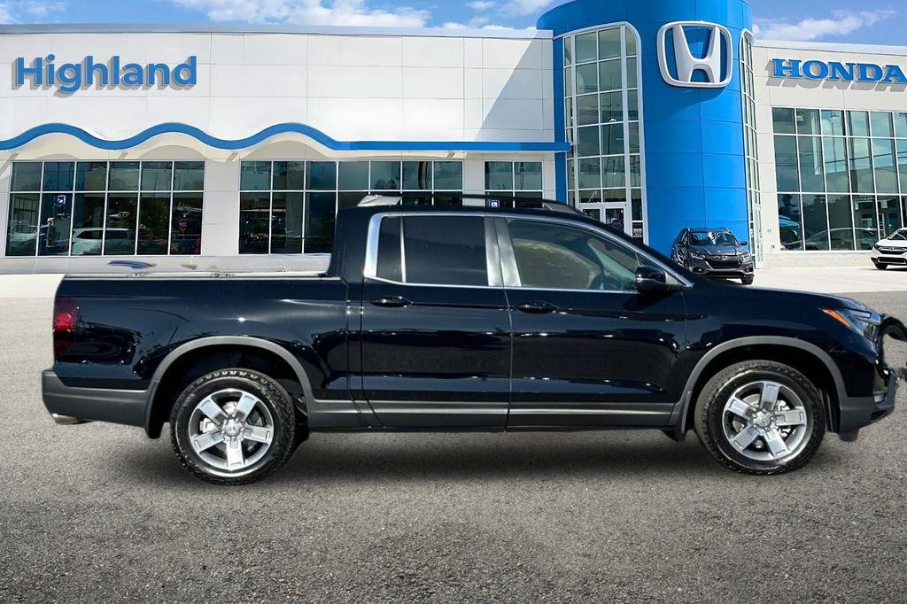 new 2025 Honda Ridgeline car, priced at $45,955