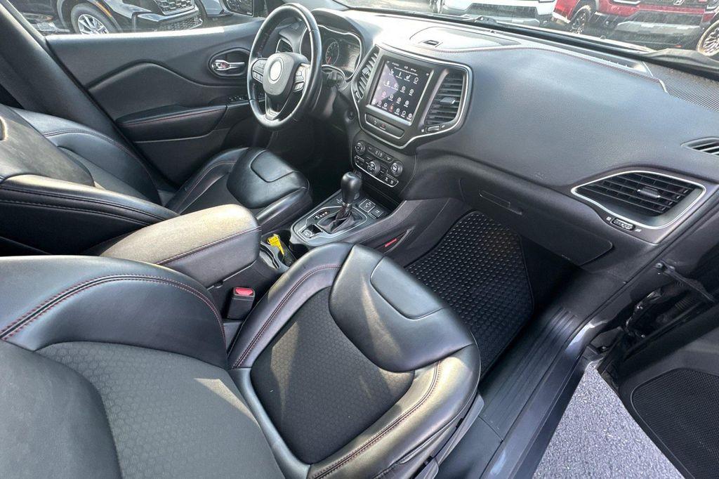 used 2020 Jeep Cherokee car, priced at $16,732