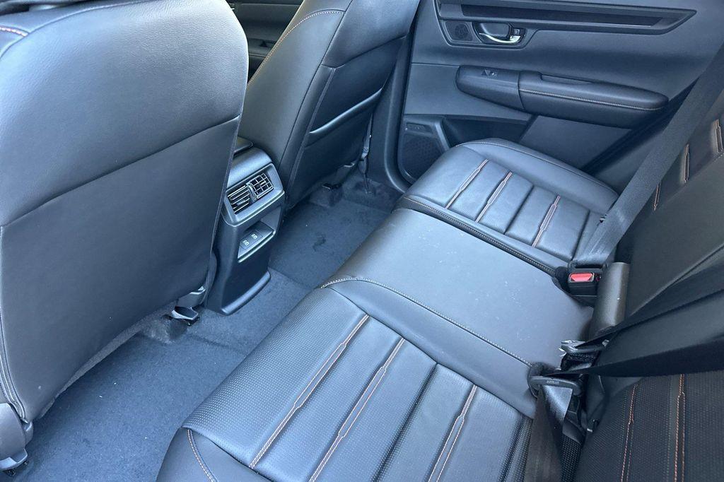 new 2026 Honda CR-V Hybrid car, priced at $41,675