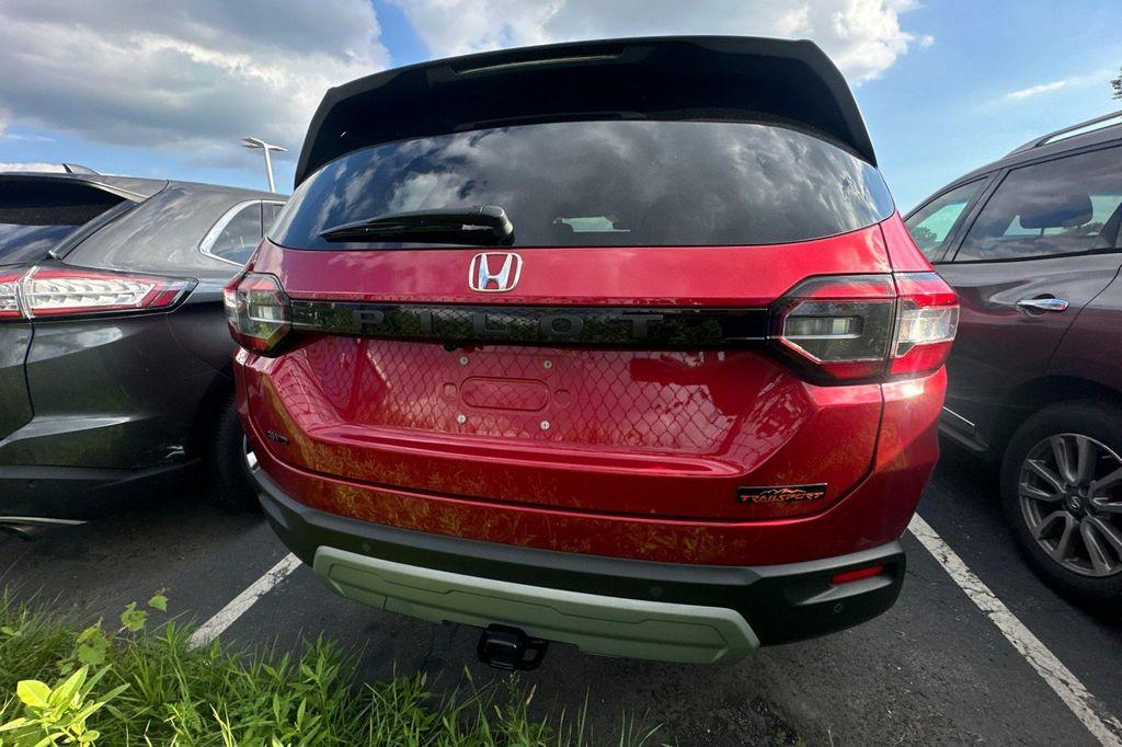 used 2024 Honda Pilot car, priced at $43,984