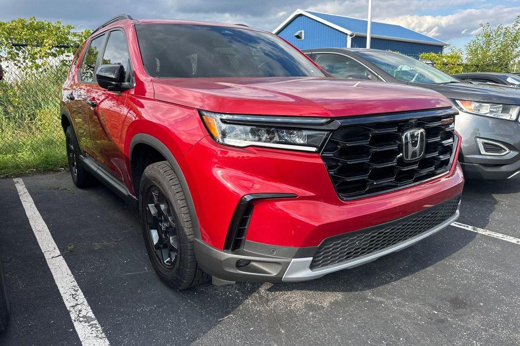 used 2024 Honda Pilot car, priced at $43,984