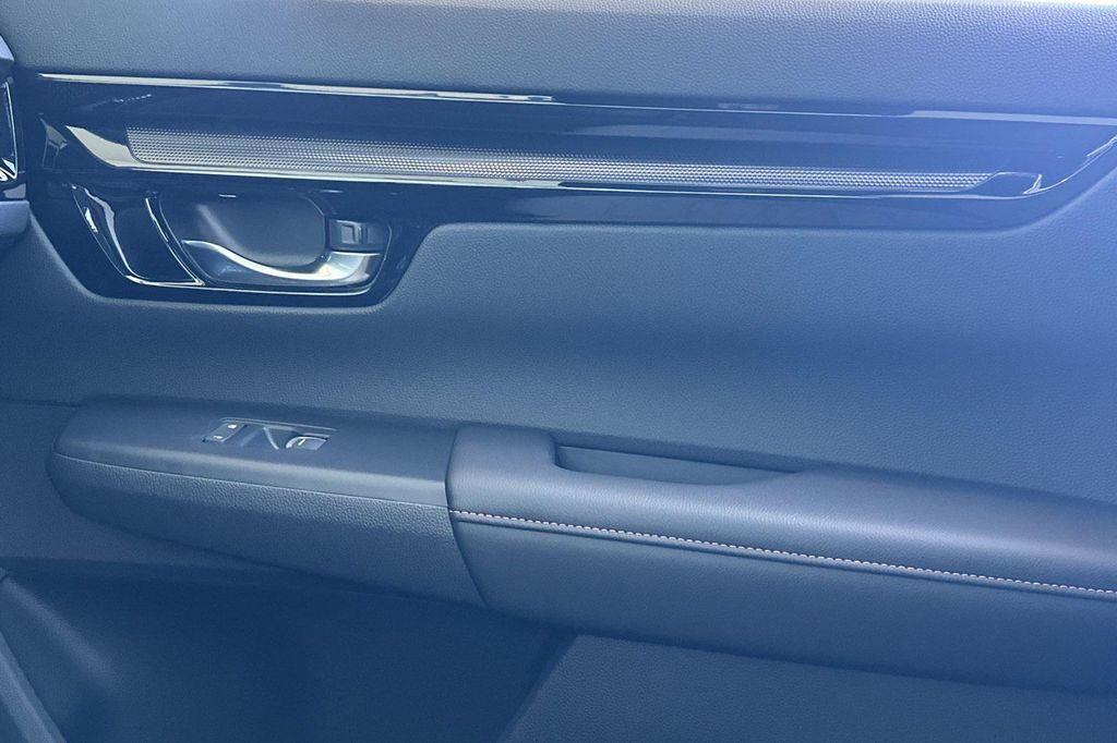 new 2026 Honda CR-V Hybrid car, priced at $44,155