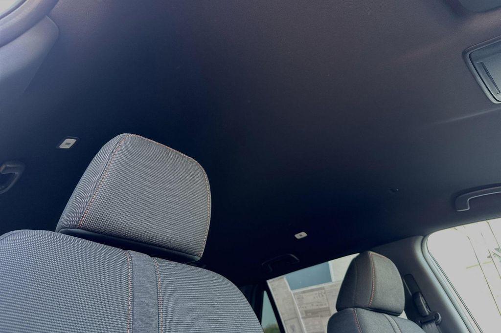 new 2025 Honda Pilot car, priced at $44,205