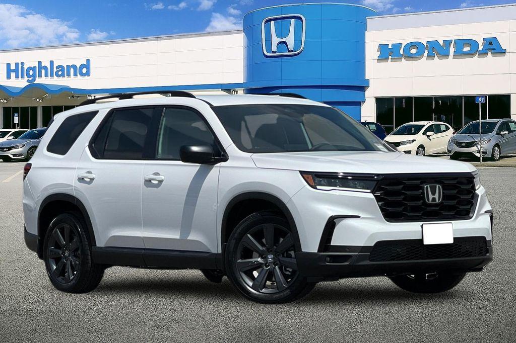 new 2025 Honda Pilot car, priced at $44,205