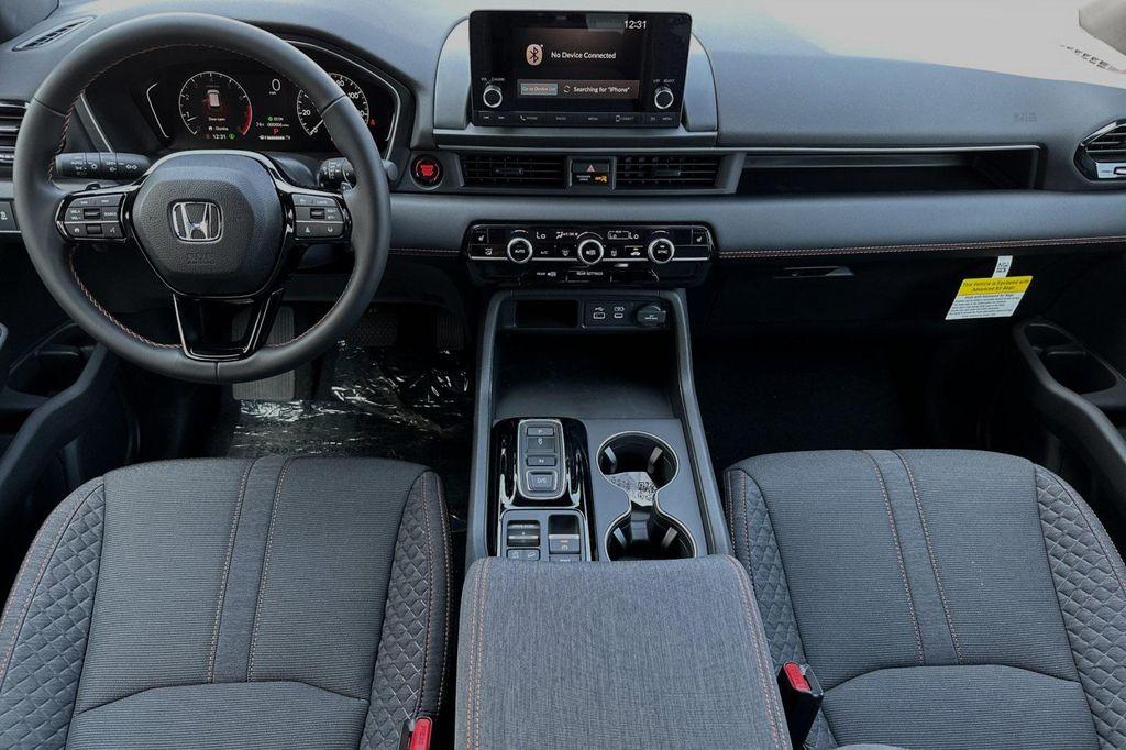 new 2025 Honda Pilot car, priced at $44,205
