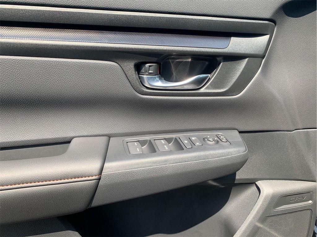 new 2026 Honda CR-V Hybrid car, priced at $40,195