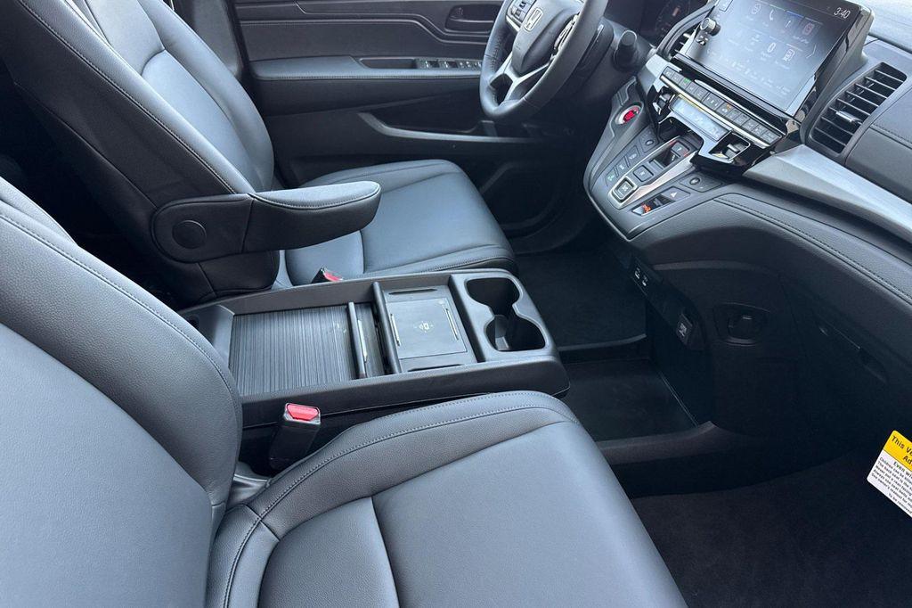 new 2026 Honda Odyssey car, priced at $44,745