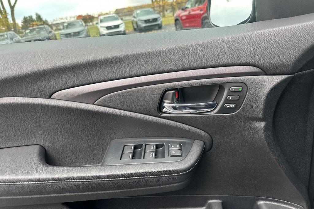 used 2023 Honda Ridgeline car, priced at $33,997