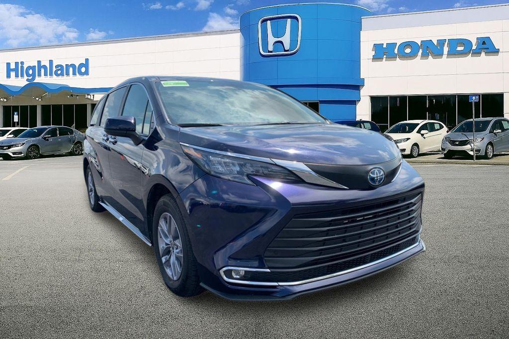 used 2024 Toyota Sienna car, priced at $41,299