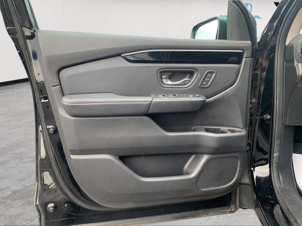 used 2024 Honda Pilot car, priced at $43,743