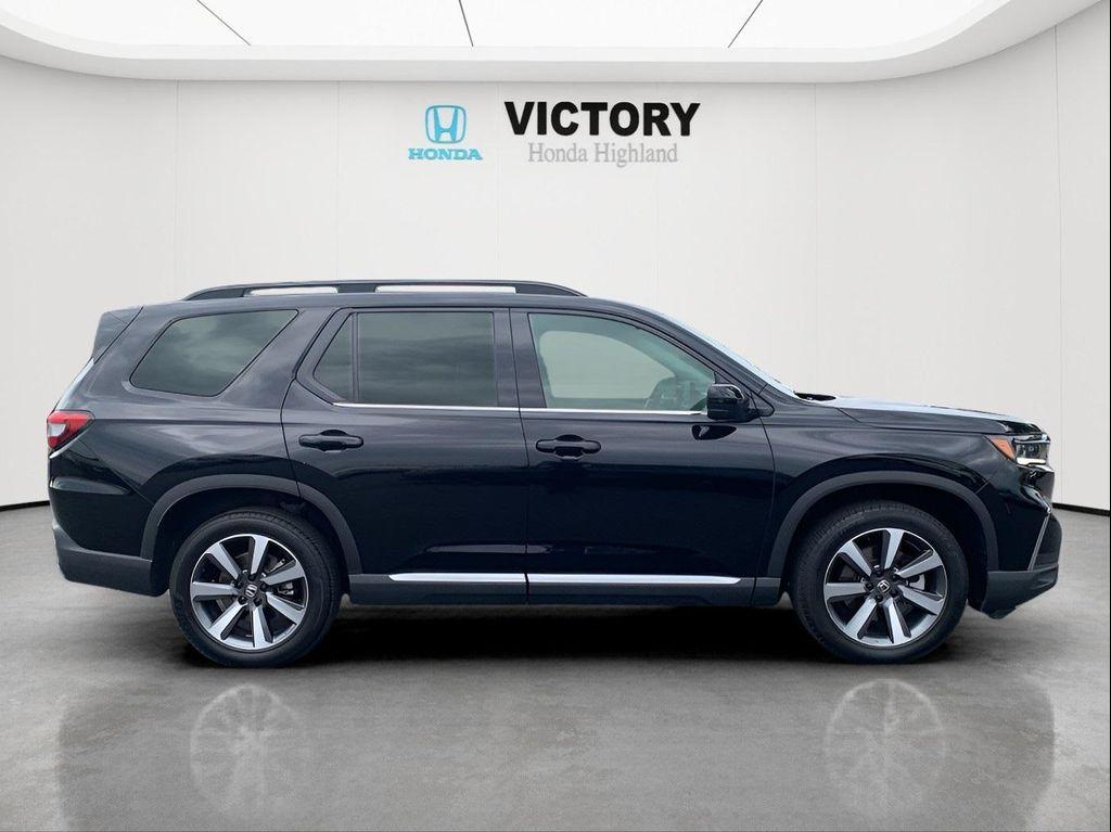 used 2024 Honda Pilot car, priced at $43,743