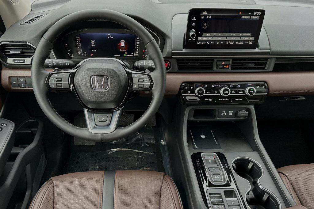 new 2025 Honda Pilot car, priced at $54,530