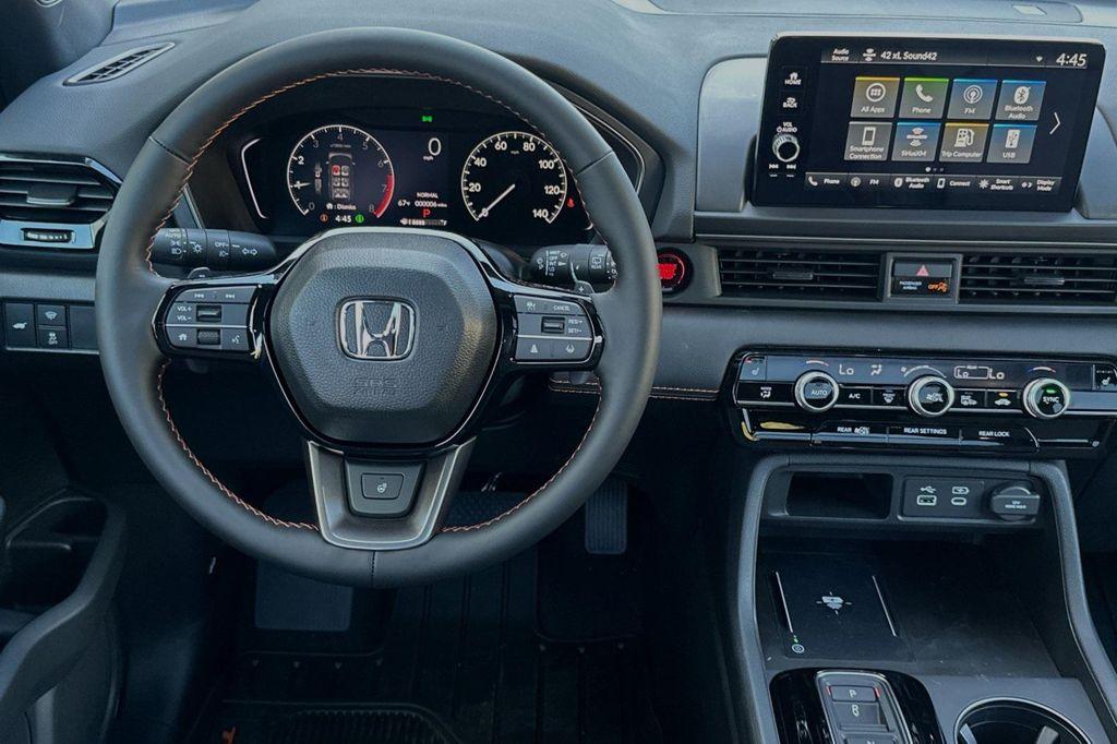 new 2025 Honda Pilot car, priced at $51,350