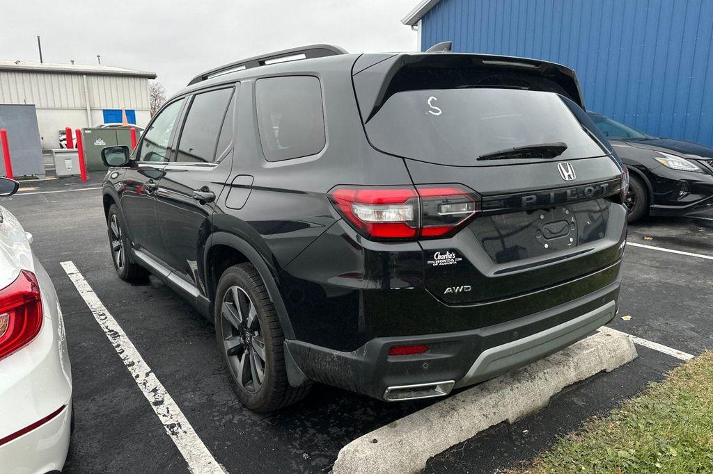 used 2023 Honda Pilot car, priced at $39,968