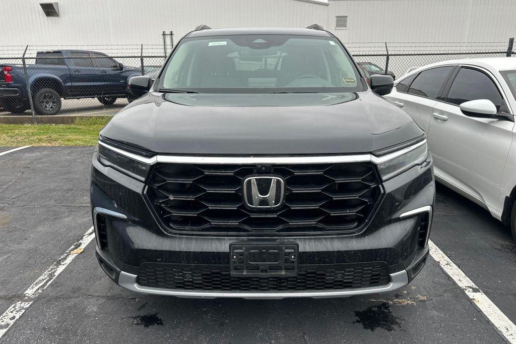 used 2023 Honda Pilot car, priced at $39,968
