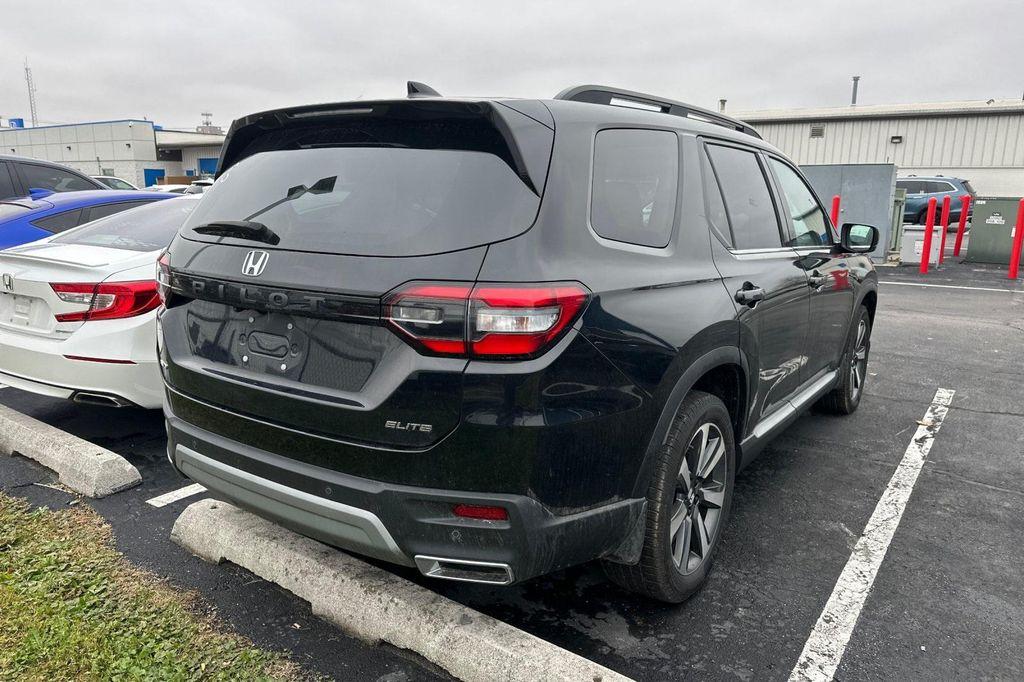 used 2023 Honda Pilot car, priced at $39,968