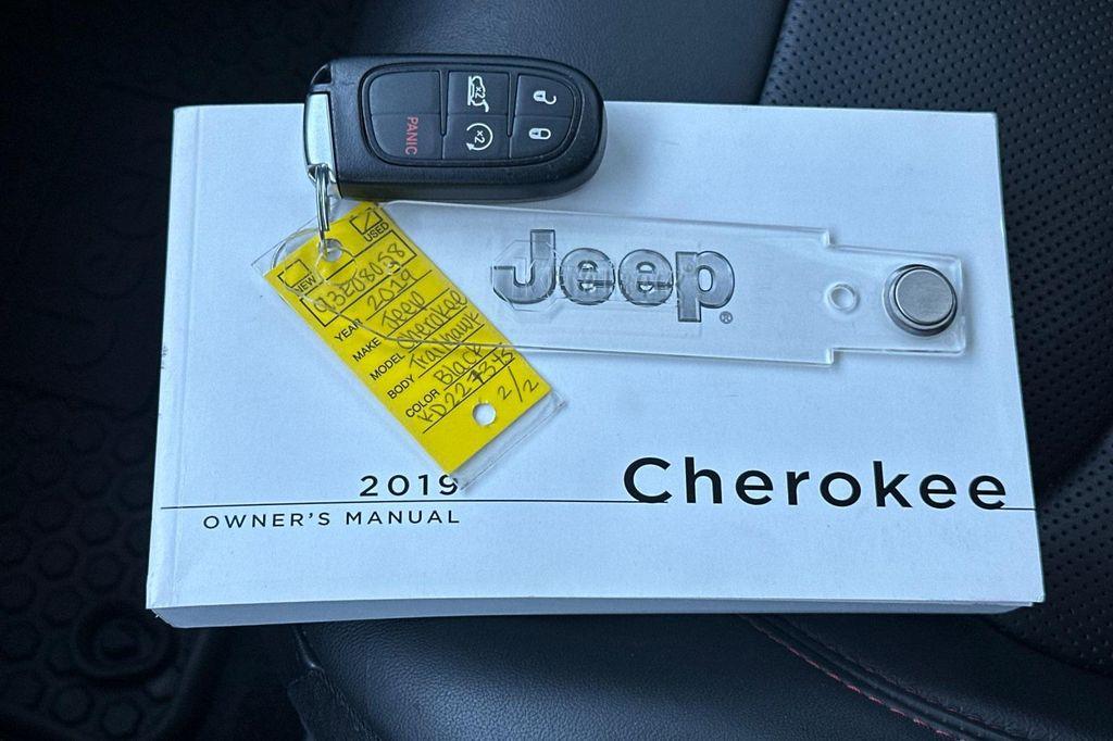 used 2019 Jeep Cherokee car, priced at $19,877